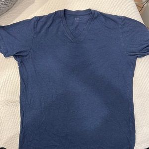 MENS Uniqlo T-shirt